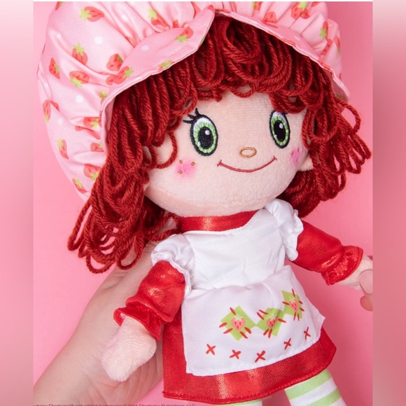 Strawberry Shortcake Doll - Picture 5 of 5